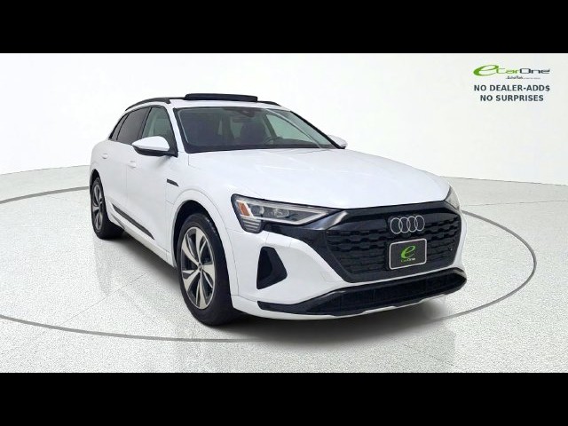 BUY AUDI Q8 E-TRON 2024 PREMIUM, EV BIDDER